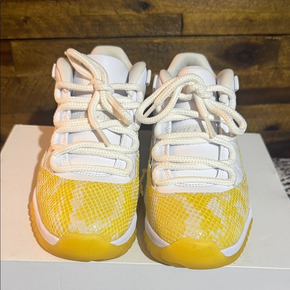 Jordan 11 Retro Low - White and Yellow - Picture 3 of 5